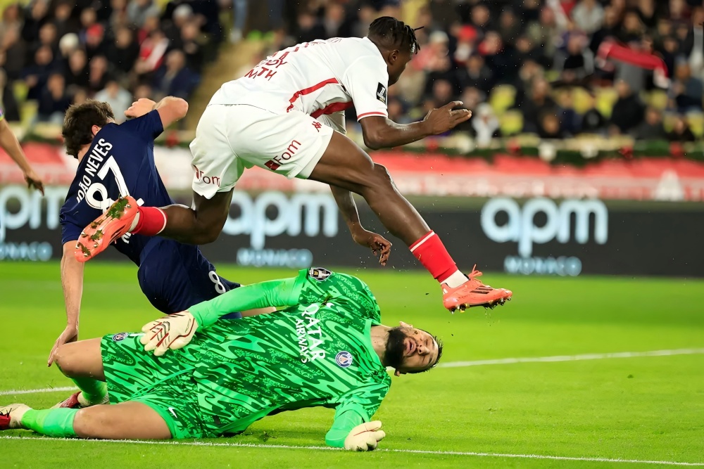 关于巴黎圣日耳曼赛后单刀错失,志在国王杯名次提升,球迷炸锅,控场能力受关注的信息 关于巴黎圣日耳曼赛后单刀错失,志在国王杯名次提升,球迷炸锅,控场能力受关注的信息